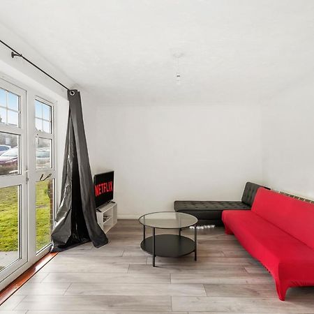 Apartament Cozy Luton Town Centre Retreat Zewnętrze zdjęcie