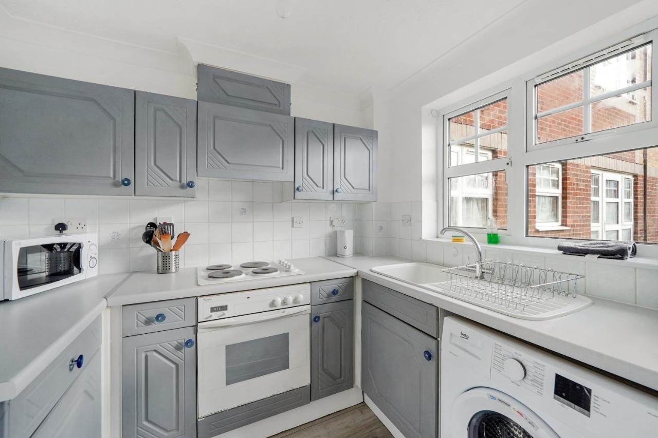 Apartament Cozy Luton Town Centre Retreat Zewnętrze zdjęcie